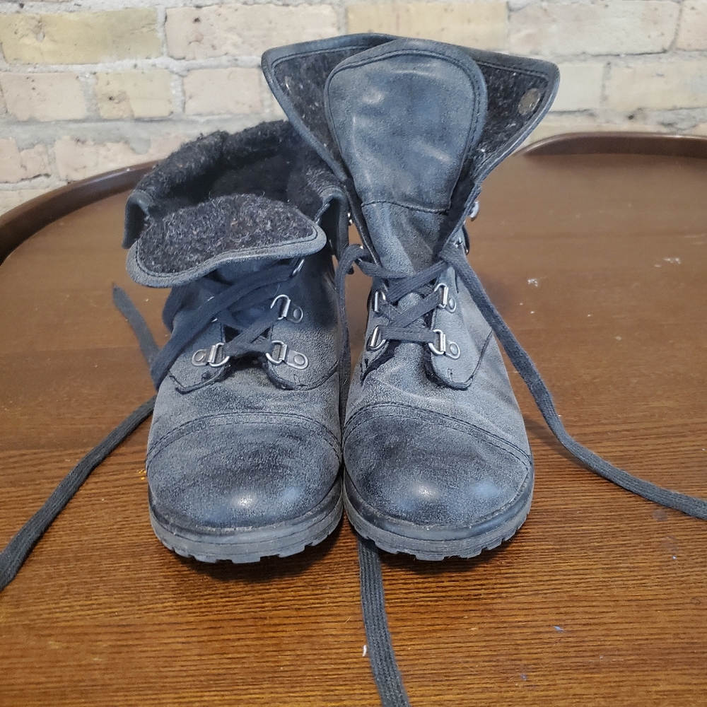 Roxy Steel Grey Boots size 7.5 - Picture 3 of 3